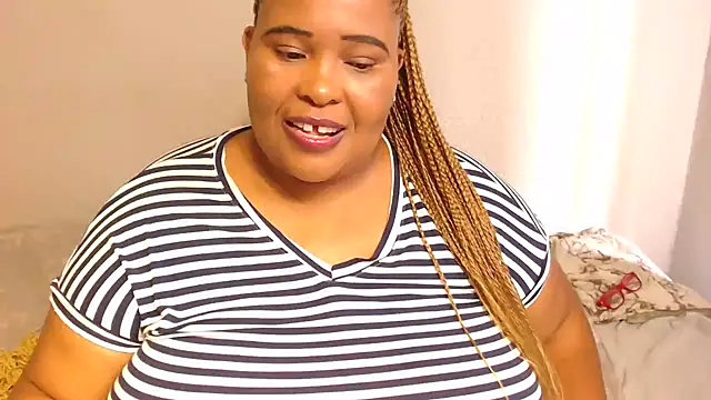 Snapshot of zandile chatting on 01-06-25, 02:47 zandile online show from 01-06-25, 02:47