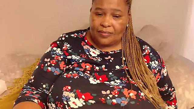 Snapshot of zandile chatting on 01-17-25, 10:55 zandile online show from 01-17-25, 10:55