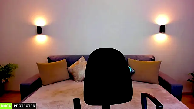 TheWoman   online show from 09-20-25, 10:38