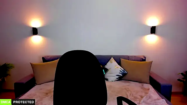 TheWoman   online show from 10-16-25, 06:53