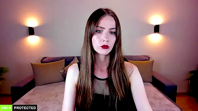 TheWoman   online show from 11-18-25, 07:07