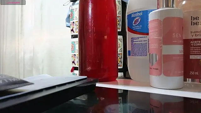 Snapshot of katalinahell2 chatting on 09-23-25, 09:29 katalinahell2 online show from 09-23-25, 09:29