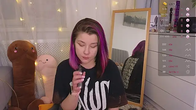 Mira Falls online show from 01-21-25, 09:03