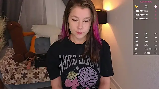 Mira Falls online show from 09-09-25, 04:23