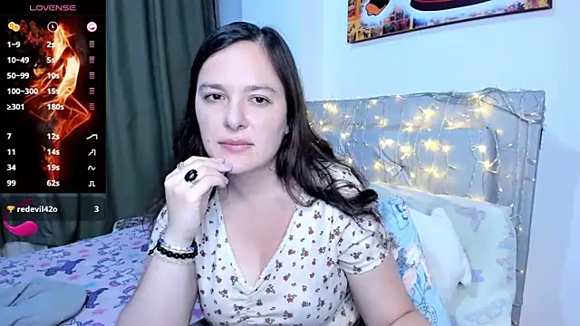 Snapshot of angelaagomez chatting on 05-18-26, 04:07 angelaagomez online show from 05-18-26, 04:07