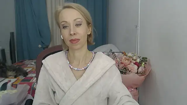 Snapshot of LuxuryNika chatting on 01-25-25, 07:39 LuxuryNika online show from 01-25-25, 07:39