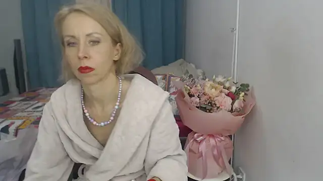Snapshot of LuxuryNika chatting on 01-26-25, 07:41 LuxuryNika online show from 01-26-25, 07:41