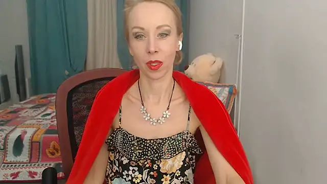 Snapshot of LuxuryNika chatting on 02-12-25, 04:22 LuxuryNika online show from 02-12-25, 04:22