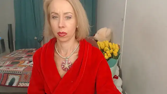 Snapshot of LuxuryNika chatting on 03-08-25, 08:57 LuxuryNika online show from 03-08-25, 08:57