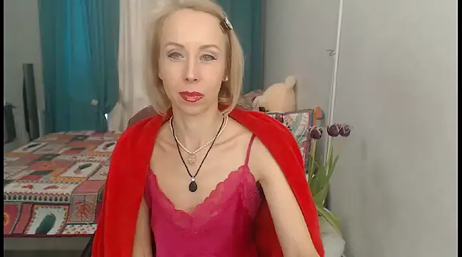 Snapshot of LuxuryNika chatting on 03-18-25, 02:37 LuxuryNika online show from 03-18-25, 02:37