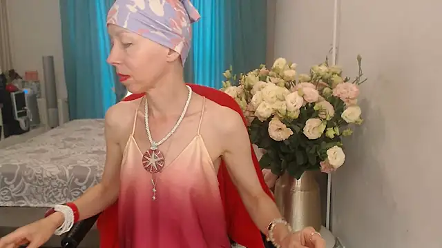 LuxuryNika online show from 07-20-26, 09:23
