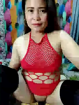 Snapshot of aya_01 chatting on 01-14-25, 12:43 aya 01 online show from 01-14-25, 12:43