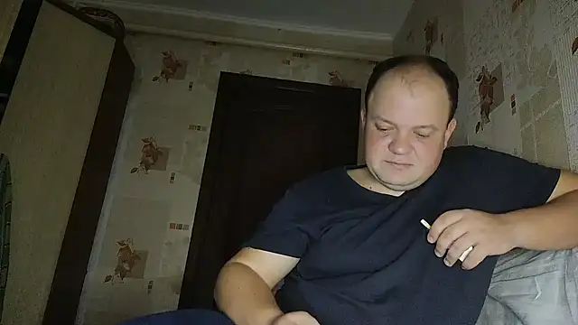 Snapshot of Dimka132 chatting on 12-25-24, 10:39 Dimka132 online show from 12-25-24, 10:39