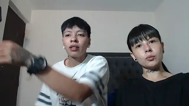 dulce maria x online show from 01-12-25, 05:22