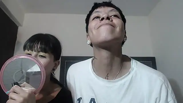 dulce maria x online show from 01-12-25, 09:19