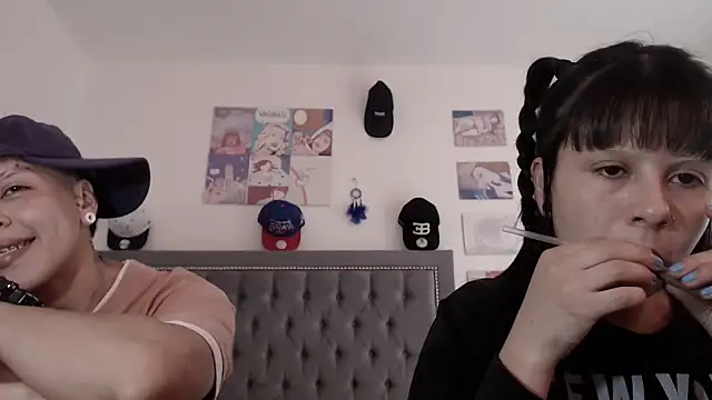 dulce maria x online show from 01-20-25, 09:53