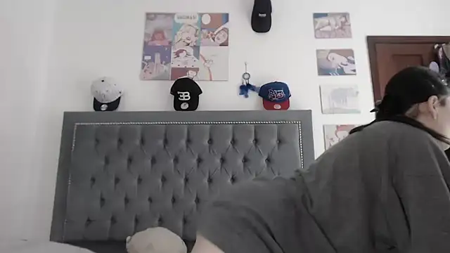 dulce maria x online show from 02-09-25, 07:52