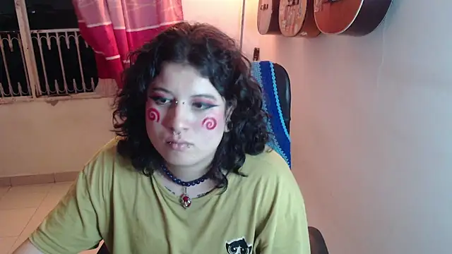 Smoke trip Alicia online show from 10-10-25, 05:06