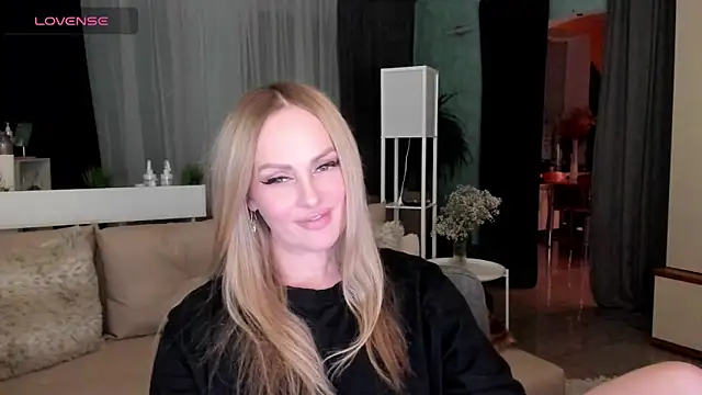 Libby Nora online show from 02-10-25, 04:04