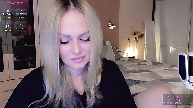 Libby Nora online show from 10-26-25, 10:43