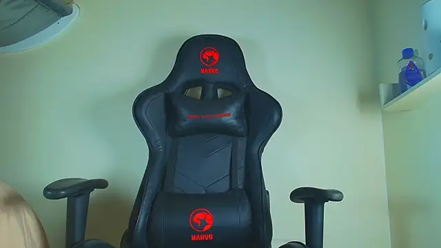 Snapshot of angeliquevany chatting on 03-11-25, 06:30 angeliquevany online show from 03-11-25, 06:30