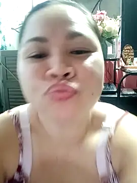 XXLorie 02 online show from 03-06-25, 08:52