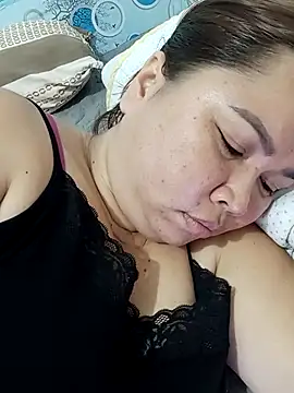 XXLorie 02 online show from 09-12-25, 11:59