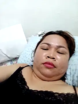 XXLorie 02 online show from 09-17-25, 12:45