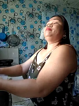 Snapshot of XXLorie_02 chatting on 07-05-26, 11:23 XXLorie 02 online show from 07-05-26, 11:23
