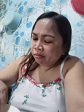 Snapshot of XXLorie_02 chatting on 07-21-26, 12:24 XXLorie 02 online show from 07-21-26, 12:24
