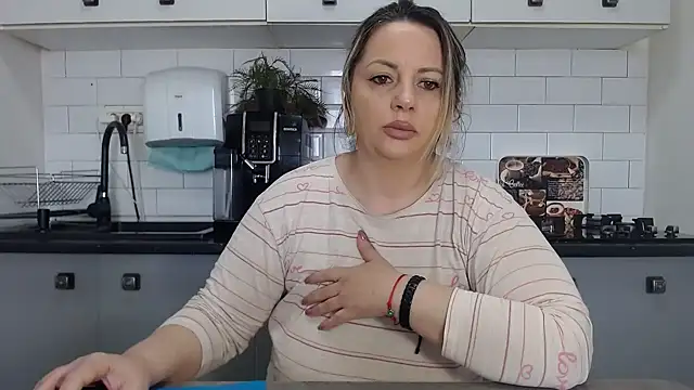 erikaerika online show from 03-09-25, 08:07