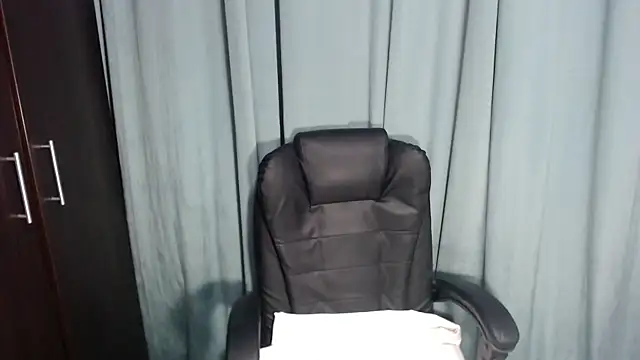 erikaerika online show from 03-10-25, 08:15