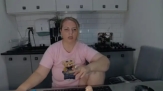 erikaerika online show from 09-22-25, 07:43