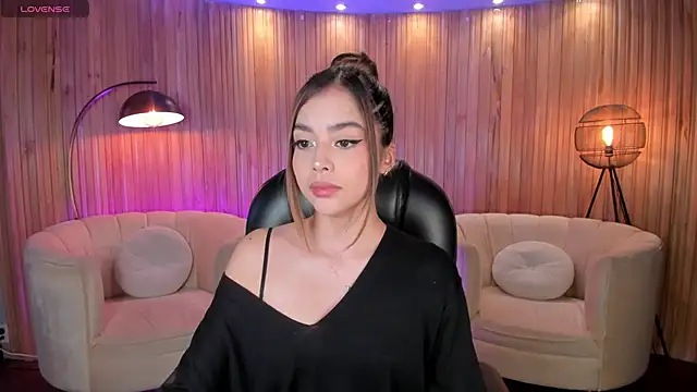 AmyDavis  online show from 12-06-24, 06:17