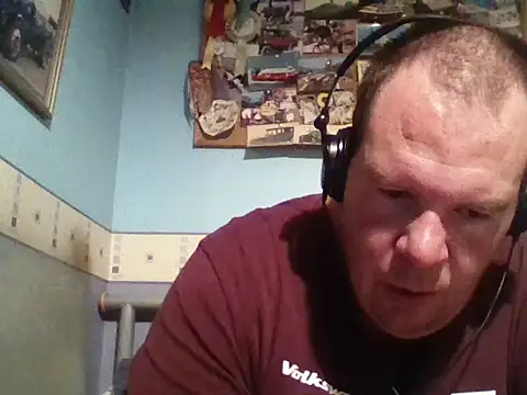 Snapshot of thickdick12331 chatting on 10-21-25, 08:20 thickdick12331 online show from 10-21-25, 08:20