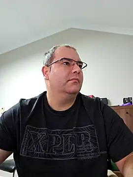 Andrew1900529 online show from 11-03-25, 05:31