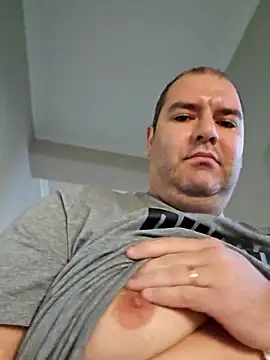 Andrew1900529 online show from 11-05-25, 07:30