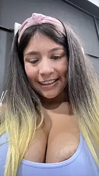 Snapshot of BA_BYY chatting on 01-07-26, 07:27 BA BYY online show from 01-07-26, 07:27