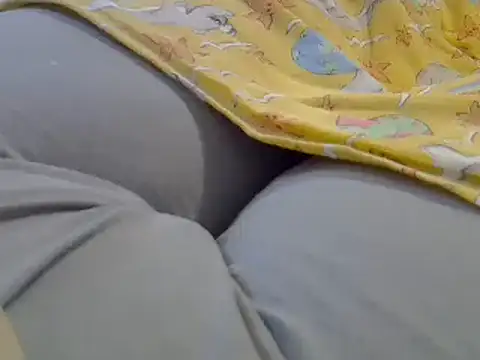Snapshot of perescam chatting on 02-16-25, 08:22 perescam online show from 02-16-25, 08:22