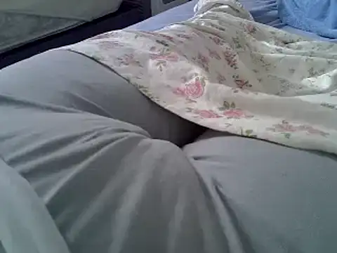 Snapshot of perescam chatting on 03-11-25, 01:01 perescam online show from 03-11-25, 01:01