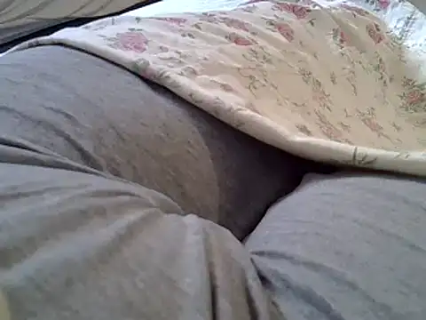 Snapshot of perescam chatting on 03-15-25, 06:43 perescam online show from 03-15-25, 06:43