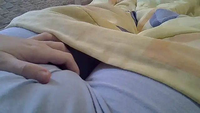 Snapshot of perescam chatting on 03-22-25, 03:42 perescam online show from 03-22-25, 03:42