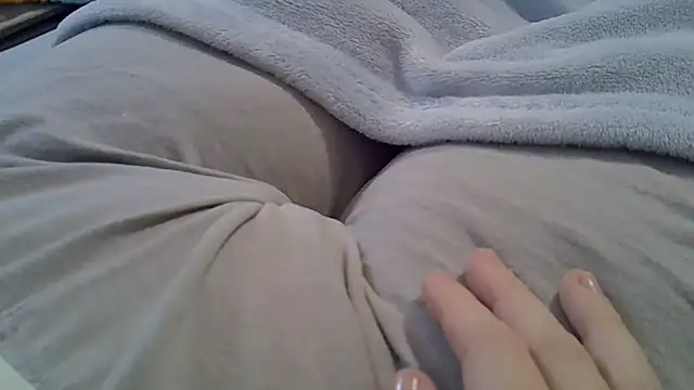 Snapshot of perescam chatting on 09-14-25, 06:29 perescam online show from 09-14-25, 06:29