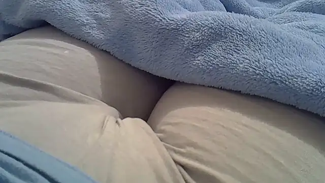 Snapshot of perescam chatting on 09-26-25, 02:21 perescam online show from 09-26-25, 02:21