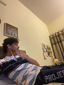 Snapshot of Talha266 chatting on 09-19-25, 08:20 Talha266 online show from 09-19-25, 08:20