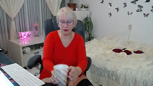 Snapshot of Ghertrude52 chatting on 10-04-25, 03:26 Ghertrude52 online show from 10-04-25, 03:26