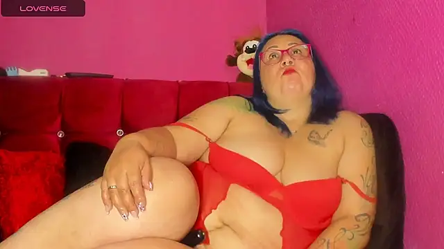 Snapshot of AnalGoddes chatting on 03-06-25, 02:30 AnalGoddes online show from 03-06-25, 02:30