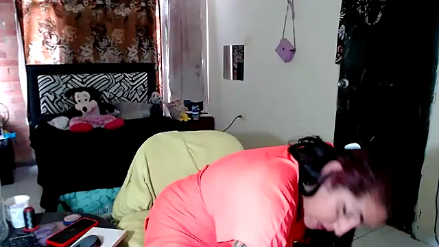 Sashaferrari2000 online show from 03-15-25, 07:16