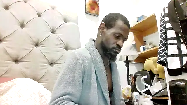 MrRuddeebony online show from 09-29-25, 12:49