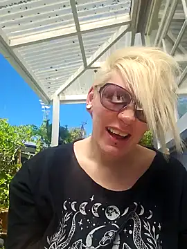 PinkTheHawk online show from 11-09-25, 01:26